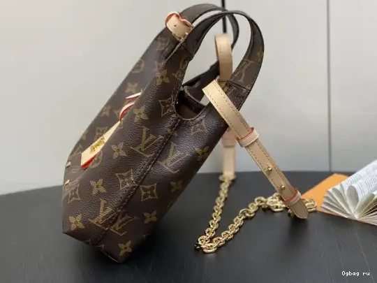 VUITTON Atlantis LOUIS BB 0501